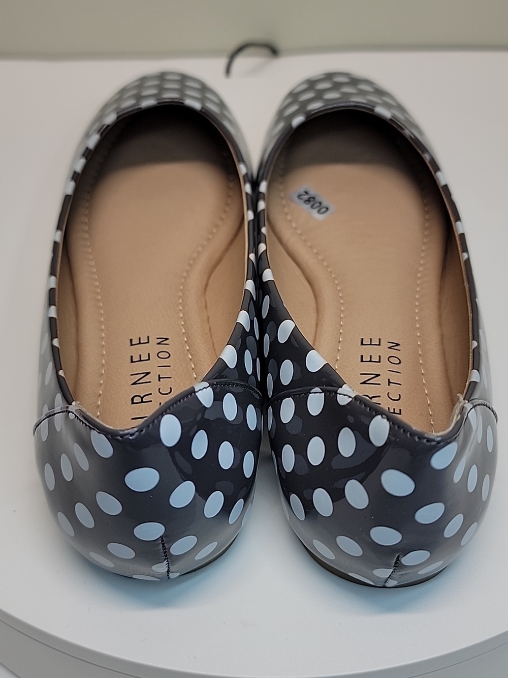 Journee Collection Gray Polka Dot Ballet Flats NEW - Picture 9 of 11